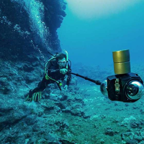 Boxfish 360 being used by a diver